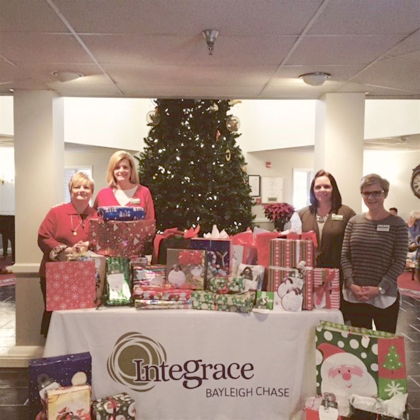 Bayleigh Chase hosts tree for Be a Santa to a Senior program